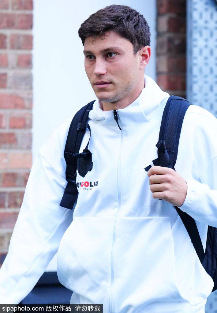 桑德兰, 球迷们对裁, 尽快调整状 桑德兰, 球迷们对裁, 尽快调整状